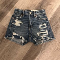 New With Tags American Eagle Mom Jean Shorts Cheap Edgy Mid-rise Jean Shorts, Black Distressed Jean Shorts, Blue High Rise Y2k Jean Shorts, Y2k Jean Shorts With Built-in Shorts For Summer, American Eagle Mom Shorts, Jean Shorts American Eagle, American Eagle Mom Jeans, Boyfriend Jean Shorts, Ae Jeans