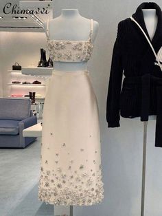 Dress Shop Aesthetic, Rehersal Dinner Outfit Bride Summer, Fancy Outfits Dresses, Glam Looks Outfit, Skirt Elegant Outfit, Classy Dresses Elegant, Aliexpress Outfits, Glam Outfit Ideas, Dress Party Elegant