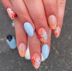 Adult Nail Designs, Floral Spring Nails, Orange Daisies, Nail Art Spring, Teen Nails, Nails Floral, Beachy Nails, Diy Salon, Summer Nails Ideas