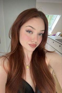 Dark Ginger Hair, Hair Color For Brown Eyes, Pale Skin Hair Color, Copper Brown Hair, Amber Hair, Hair Pale Skin, Chestnut Hair, Chestnut Hair Color