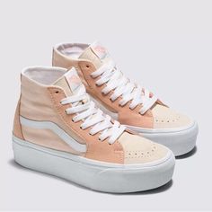 Size: 7 Item Ships Without Box - I Don’t Have Any Shipping Boxes Big Enough Color: Light Pastel Orange Suede And Canvas Upper Lightly Padded Tongue And Leather-Lined Collar 1.75" (4.5cm) Midsole Teaching Fits, Preppy Ideas, Aesthetic Shoe, Vans Shoes Fashion, Girl Hood, Preppy Inspo, Cute Vans, Preppy Things, Preppy Clothing