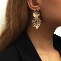 This Pair Of Palm Dangle Earrings Is A Wonderful Addition To Your Wardrobe And Your Style! A Fun And Unique Pair! Available In Gold Color Or Silver Color While Supplies Last! Leaf-shaped Earrings For Summer, Leaf-shaped Metal Earrings For Party, Leaf-shaped Metal Party Jewelry, Gold Leaf Decor, Boho Drop Earrings, Drop Earrings Gold, Tassel Drop Earrings, Heart Drop Earrings, Leaf Decor