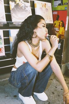 90s aesthetic Urban Photoshoot Outfit Ideas, Y2k Photo Shoot Ideas, Latin Street Style, Heatwave Photoshoot, 90s Theme Photoshoot Ideas, R B Aesthetic Outfit, 2000s Latina Aesthetic, Sade 90s Style, Lauryn Hill Outfits