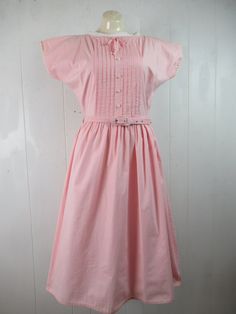 Feminine Cotton Vintage Dress For Daywear, 1950s Style Cotton Vintage Dress For Summer, 1950s Style Cotton Summer Dress, 1950s Summer Cotton Dress, 1950s Style Summer Cotton Dress, Pink Summer Dress For Vintage Fashion, Pink Summer Dress For Vintage Occasions, 1950s Pink Vintage Dress With Short Sleeves, 1950s Style Pink Daywear Dresses