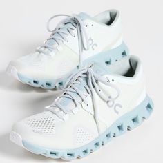 Great Condition Cute On Clouds, Oncloud Sneakers, On Cloud Shoes, Volleyball Tips, Cloud Shoes, On Running Shoes, Preppy Shoes, On Clouds, Hype Shoes