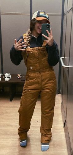 Working Overalls Women, Working On A Farm Outfit, Womans Carhartt Overalls, Farm Work Outfits Women, Cargarte Overalls Outfit, Trades Women Outfit, Carhart Overalls Women, Women's Overalls Outfits, Womens Coverall Outfit