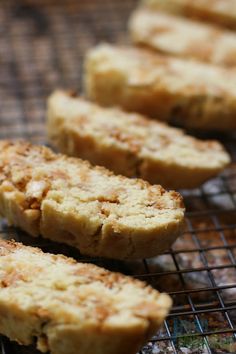 some food is cooling on a wire rack