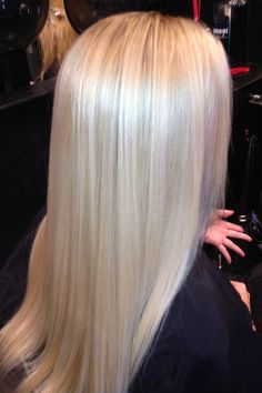 Light Blonde Balayage, Hair Levels, Blonde Lowlights, Buttery Blonde, Pearl Blonde, Color Rubio, Creamy Blonde, Light Blonde Hair, Light Hair Color