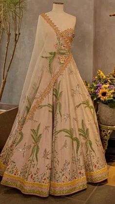 #fashion #wedding #desigirl Lehnga For Engagement Look, Women's Party Wear Dresses, Simple Bride Lehenga, Grahshanti Outfit For Bridal, Diy Wedding Outfit, Bhaat Function Outfit, Indian Ball Gown, Mehndi Outfit Bridal Indian, Indian Lehenga Aesthetic