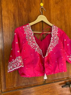 Zardosi Blouse, Hand Embroidery Blouse, Ready Made Blouse, Pink Blouse Designs, Modern Blouse, Maggam Blouse, Hand Embroidered Blouse, Blouse Designs High Neck, Cutwork Blouse