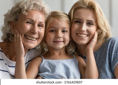 3 Generation Women Photography, Family Photoshoot With Grandma, Grandma Daughter Granddaughter Pictures, Women Generation Pictures, Grandmother And Granddaughter Photoshoot, Grandma Granddaughter Photoshoot, 3 Generation Photoshoot Ideas, Grandma Mom And Daughter Pictures