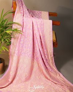 Elevate your party look with our stunning Baby Pink Banarasi Georgette Saree. Intricate silver zari woven floral jaal adds a touch of elegance, while contemporary color ensures you stand out. Perfect for any celebration, this saree seamlessly blends tradition with modern chic. Pink Pre-draped Saree With Chikankari Embroidery For Eid, Pink Self Design Georgette Traditional Wear, Pink Georgette Traditional Wear With Self Design, Georgette Dupatta With Zari Weaving, Pink Party Saree With Zari Weaving, Festive Pink Jamawar Saree, Designer Pink Banarasi Silk Dupatta, Pink Semi-stitched Jamawar Saree, Festive Pink Saree With Chikankari Embroidery