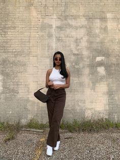 Thrifted Shoes, Forever 21 Outfits, Nude Tops, Simple Fall Outfits, Forever 21 Jeans, Top Forever 21, Streetwear Fashion Women