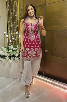 Patiala Suit For Wedding, White And Red Suits For Women Indian, Salwar Designs For Wedding, Patiyala Kurti Design, Suit Traditional Women, Desi Suits For Women, Patiala Dress Designs, Indian Salwar Suit Designs, Karwachauth Captions