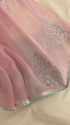 Bridal Jewellery Inspiration, Chiffon Sarees, Latest Bridal Dresses, Modern Saree, Indian Saree Blouses Designs