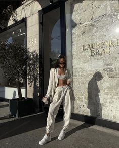 Casual Chic Outfits, Outfit 2023, Spring 23, Blazer Outfit, Foto Poses, Aesthetic Look, Casual Chic Outfit, Looks Chic