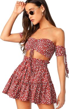 Whether you prefer crop tops and high-waisted shorts or flowy maxi dresses and chic jumpsuits, I have curated a list of the top summer outfits that will keep you looking and feeling your best! Ditsy Floral Skirt, Outfits Floral, Tie Up Crop Top, Ruched Crop Top, Flounce Skirt, Blouse Models, Crop Top Skirt, Top Pants Set, Shoulder Crop Top