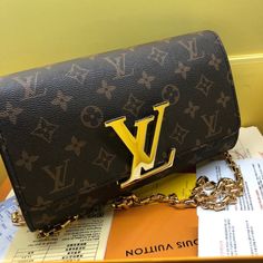 Louie Vuttion Bag, Louie Vuttion Bags, Louie Vuttion, Designer Handbags Louis Vuitton, Louis Vuitton Handbags Outlet, Top Handbags, Lv Handbags, Sierra Leone, Lv Bag