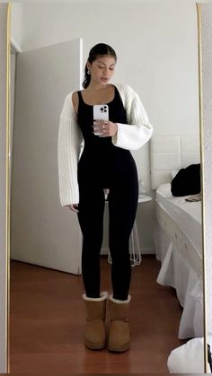 Cable Knit Tights Outfit, Yoga Mom Aesthetic Outfits, Gym Winter Outfits, Fall Gym Outfit