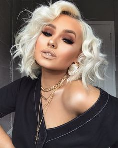 Slick Front Hair Down Curly, Blonde Styles, Platinum Bob, Indian Hair Cuts, Platinum Hair Color, Blonde Hair Makeup, Front Hair, Colored Curly Hair, Blonde Hair Looks