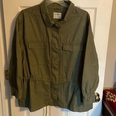 Old Navy Army Green Jacket New With Tags Cute Jacket For The Fall Green Military Utility Jacket For Winter, Olive Military Outerwear With Pockets, Military Style Green Cotton Windbreaker, Olive Cotton Military Utility Jacket, Olive Military Jacket, Navy Army, Army Green Jacket, Navy Jackets, Navy Green