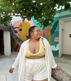 Tropical Outfit Ideas Plus Size, Plus Hawaii Outfits, Tulum Plus Size Outfits Ideas, Plus Size Swim Outfits, Island Outfit Ideas Midsize, Plus Size Vacay Outfits, Fat Girls Outfit Ideas Summer, Beach Fits Plus Size, Plus Size Vacation