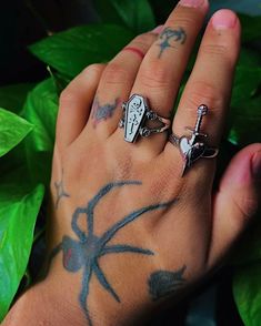 ⚰️ Coffin Ring 🌹 ⛓ 100% solid 316L stainless steel 💦 Waterproof 👽 NO green skin. NO tarnish. NO rust 🖐 Sizes 5-11 available Coffin Ring, Green Skin, Rust, Rings For Men, Stainless Steel, Tattoos, Ring, Skin, Green