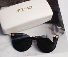 Image via We Heart It https://weheartit.com/entry/111460046/via/13214300 #OMG #sunglasses #Versace #wannahave Ray Ban Sunglasses Sale, Cheap Ray Bans, Ray Ban Outlet, نظارات شمسية, Versace Sunglasses, Outfit Trends, Carrie Bradshaw