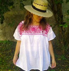 2XL/3XL. PINK. Mexican Embroidery Blouse. Frida Style. | Etsy Frida Style, Bohemian Blouse, Mexican Embroidery, Peasant Shirt, Blouse Plus Size, Bohemian Blouses, Embroidery Blouse, Hippie Bohemian, Beautiful Embroidery