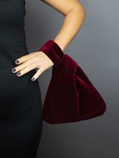 Elegant velvet japanese knot bag / money bag / purse ! Ideal for your wedding day, night out, party, special occasion Color: burgundy red or navy blue , black, green, off white etc You can choose any other color! Fabric: velvet Lining: poliester / satin Very comfortable.  Size: approx. 25 cm x 27 cm We accept credit cards! Warning: Although the fabric we use is of high quality, in certain cases during high humidity of air / humid skin etc. dark navy blue and black color velvet /velour fabric may Clutch Bag Photoshoot Ideas, Elegant Burgundy Clutch For Formal Occasions, Evening Burgundy Pouch Bag, Burgundy Evening Pouch Bag, Burgundy Clutch Evening Bag For Formal Occasions, Chic Burgundy Evening Bag For Party, Elegant Burgundy Evening Bag, Chic Handheld Clutch As Gift, Burgundy Handheld Bags For Formal Occasions