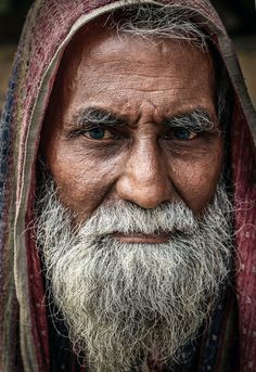 Free Man With Beard Wearing Brown Headscarf Stock Photo Bearded Characters, Full Beard, Beard Tattoo, Words Of Comfort, John The Baptist, Photoshop Cs6, Beard Care, Beard Styles