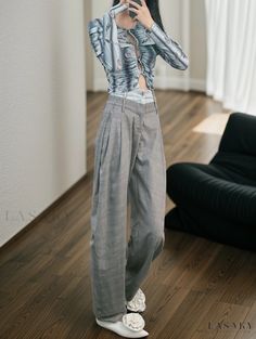 Lasaky - High-waisted casual denim pants with stylish patchwork design Spring High Waist Patchwork Pants, Wide Leg Patchwork Bottoms For Spring, Spring Patchwork Straight Pants, Trendy Baggy Patchwork Pants, Trendy Patchwork Pants, Patchwork Straight Pants For Fall, Chic Wide Leg Patchwork Bottoms, Chic Patchwork Bottoms For Summer, Trendy Wide Leg Bottoms With Patchwork