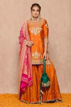 Latest Velvet Suit Designs #uk #punjabisuitsonlineboutique  #punjabisuitsboutique  #punjabiboutique  #boutique  #boutiqueshopping  #boutiquefashion  #toronto  #boutiqueshoppingonline Banarsi Silk Suit Designs Indian, Banarsi Suit Design Indian Style, Orange Sharara, Sharara Suit Designs, Lehenga Ideas, Stitching Styles, Kurta Lehenga, Bandhani Dupatta, Sharara Designs