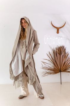 Long Linen & Silk Coat for Women / Boho Hooded Cardigan / Gray – ChintamaniAlchemi Burning Man Style, Inspiration Designs, Burning Men, Stile Boho Chic, Look Boho Chic