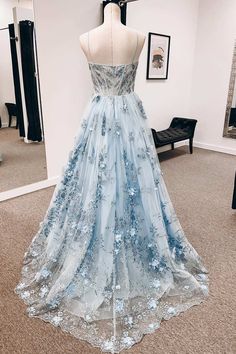 Синя 3D-квіткова мережива кохана довга випускна сукня Light Blue Prom, Prom Dress Inspo, Light Blue Prom Dress, Blue Prom Dress, Long Formal Gowns, Spaghetti Strap Prom Dress, Stunning Prom Dresses, Prom Dress Inspiration, Cute Prom Dresses