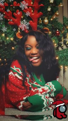 Model Christmas Photoshoot, Friendmas Party Outfits, Single Woman Christmas Photos, Poses By Christmas Tree, Black Woman Christmas Outfits, Red Family Christmas Pictures, Outside Christmas Photoshoot Ideas, Pictures By The Christmas Tree, Christmas Outfit For Black Women