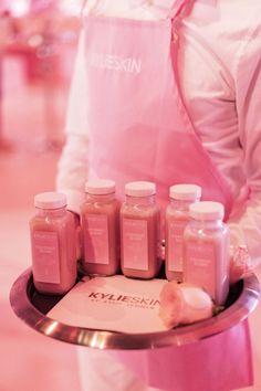 Skincare Launch, Business Launch Party, Launch Event Ideas, Kylie Jenner Blonde, Pr Event, Mindy Weiss, Kylie Skin, Skin Care Business, Brand Launch