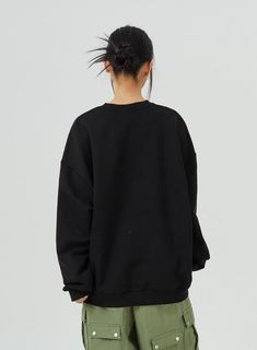 基本款大廓形運動衫（男女皆宜）CM317 Oversized Sweater With Ribbed Cuffs For Campus, Oversized Crew Sweater For Campus, Oversized College Style Sweatshirt For Fall, College Drop Shoulder Sweatshirt, Oversized Fall Sweatshirt In Casual Style, Black Crew Neck Sweatshirt For Campus, Oversized Winter School Tops, Oversized Winter Tops For School, College Style Long Sleeve Sweater With Ribbed Cuffs