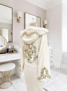 Gelin Bathrobe - Creative Home Designs Hooded Gown, Elegant Dressing, Spa Lounge, Womens Bathrobes, Luxury Robes, Terry Robe, Soft Robes, Candle Wrap, Whisks