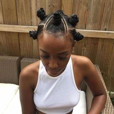 20 atemberaubende Bantu Knoten zu Hause ausprobieren Bantu Knot, Straight Hair Cuts, Natural Hair Community, Dope Hairstyles, Natural Hair Inspiration