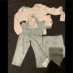 Carter's 6 Months 4-Piece Dinosaur Shirt, Pant, Bib, And Socks..Nwt Casual Dinosaur Print Bottoms For Playtime, Casual Cotton Bottoms With Dinosaur Print, Playful White Dinosaur Print Sets, Cute Dinosaur Print Playwear Sets, Cute Unisex Playtime Sets, Unisex Cotton Playtime Sets, Shirt Pant, Camo Outfits