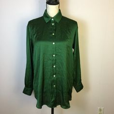 Nwt Zara Blouse Top Shirt Sz S Womans Emerald Green Satin Long Sleeve Button Up *Measurements Is Done With The Item Laying Down Flat Bust: 20.5" Waist: 21" Length: 28" *Condition: New With Tags - Will Be Packaged With Care And Shipped With 2 Days - Ships From A Smoke Free Home Classic Long Sleeve Tops With Buttons, Classic Green Tops With Spread Collar, Solid Button-up Blouse With Placket, Green Collared Blouse For Office, Chic Green Tops With Button Closure, Green Blouse With Button Cuffs And Spread Collar, Solid Color Blouse With Spread Collar And Button Closure, Green Blouse With Button Cuffs For Work, Zara Long Sleeve Tops With Button Cuffs