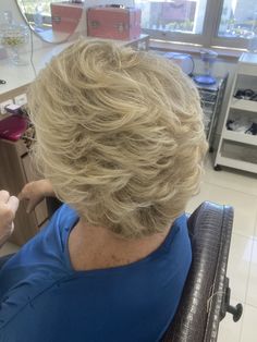 Bayalage Hair, Blonde Bayalage, Mama Hair, Inverted Bob Hairstyles, Layered Bob Haircuts, 2023 Hair, 50 Hair, Inverted Bob