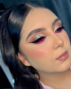 Pink Party Makeup Look, Eyeshadow Looks 2024, Halo Eye Makeup Look, 2024 Eye Makeup, Indian Bride Makeup Look, Pink Makeup Looks, Trucco Glam, Pink Eye Makeup Looks, Vegas Makeup