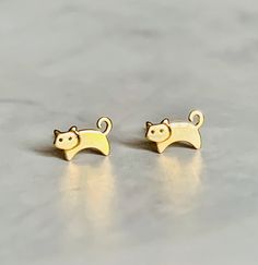 Cat Stud Earrings, Contemporary Fine Jewelry, Cat Earrings Studs, Stud Earring, Solid Yellow, Lovely Gift, Beautiful Earrings, My Jewellery, Solid Gold