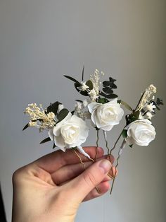 🌿Bohemian Bridal Hair pins  with white roses and eucalyptus 🌿 Dimensions:  Hair pins  floral part: 5 cm Hair pin: 6 cm Hair comb  12cm x 6 cm  Boutonniere  11cm x 5 cm  DELIVERY:  Canada: 4-6 weeks Latvia: 1-5 business days United States: 5-12 days USPS service. Europe: 2-4 weeks ❗️Order processing time, accessories production 3-7 days❗️ More of our jewelry can be found in our store: https://www.etsy.com/shop/NatureInMeShop?ref=simple-shop-header-name&listing_id=1242857352 Nature in me (Vita a White Roses And Eucalyptus, Rose Hair Piece, Greenery Hair Piece, Bohemian Bridal Hair, Time Accessories, Roses And Eucalyptus, Hair Accessories Boho, Bohemian Bridal, Wedding Hair Pins