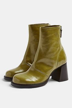 Green Boots, Shoe Inspo, Aesthetic Shoes, Swag Shoes, Topshop Outfit, Pretty Shoes, Dream Shoes