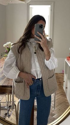 Get inspired with 35+ Fall Outfits You Can’t Get Around on Pinterest This Year! From cute fall outfits to ținută casual looks, these styles are a must-try. Explore overalls outfit ideas and embrace the aesthetic overalls outfit trend. Whether you’re at a pumpkin stand or channeling the VSCO girl aesthetic, these outfits will keep you stylish all season. Find outfit inspo cute enough for any occasion, and don't forget to check out cute pose ideas to capture the perfect shot! Older Women Outfits, Spring Vintage Outfits, Grandmillennial Fashion, Quilted Vest Outfit, Trendy Winter Outfits, Sandal Tali, Look Adidas, Estilo Indie, Skandinavian Fashion