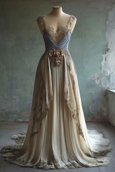 Acotar Dress Ideas, Acotar Dresses, Acotar Dress, Castle Core, Ballet Outfits, Strange Dream, Nontraditional Wedding Dress, Dreamy Gowns, Fancy Clothes