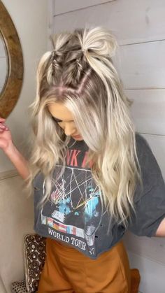 French Braids With Buns, Braids With Buns, Concert Hairstyles, Fest Outfits, French Braids, Caramel Highlights, Peinados Fáciles Para Cabello Corto, Hair Stylies, Work Hairstyles